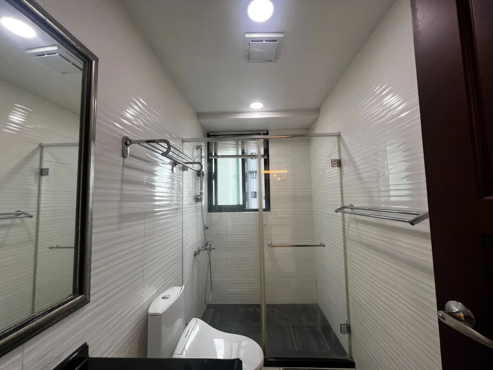 売主直接販売|雲世紀B区 3部屋&ダブル駐車場 内装・家電付き 6