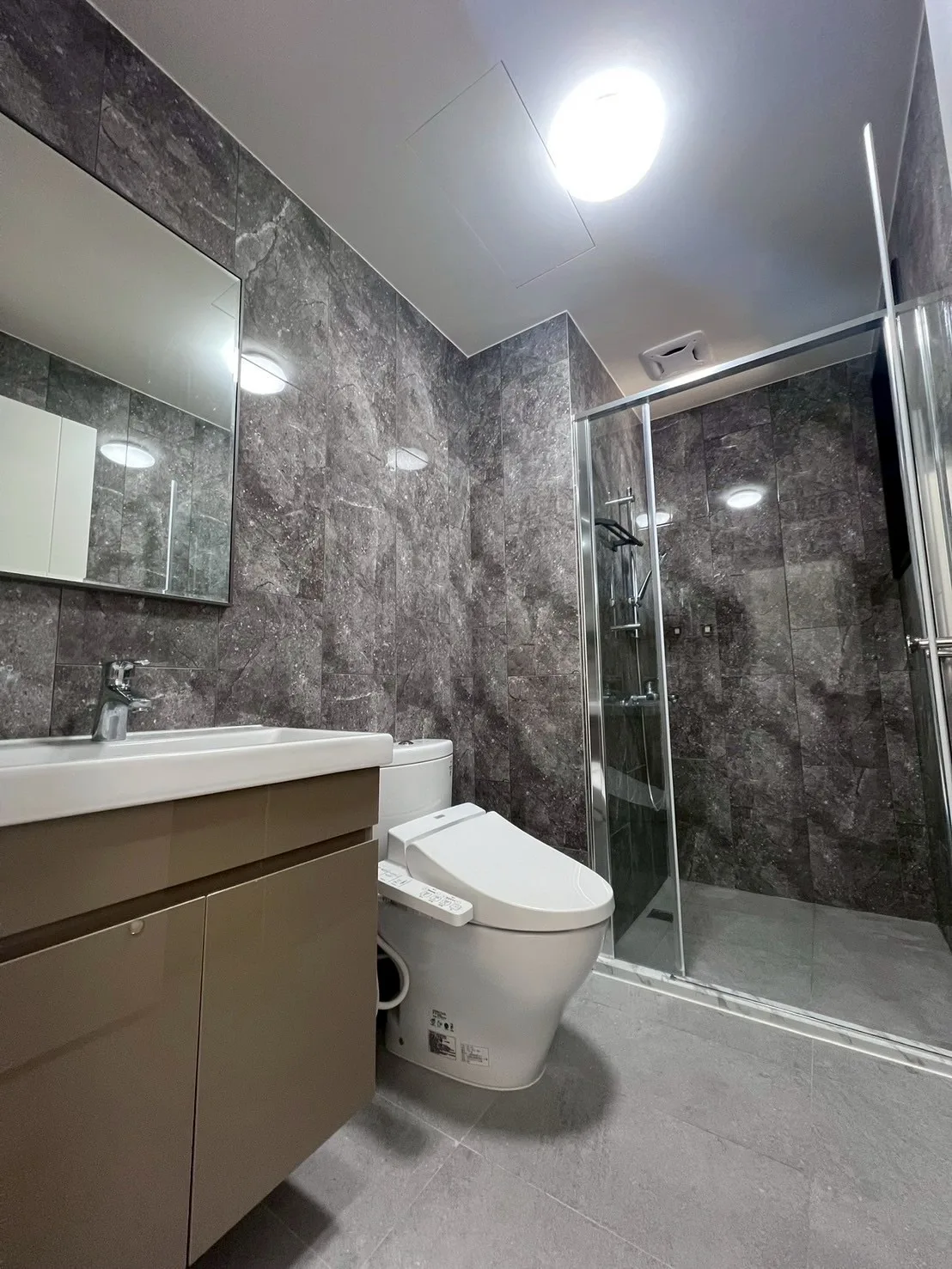 【屋主自售】稀有高樓雙衛浴!臥室全朝南、無限棟距 9